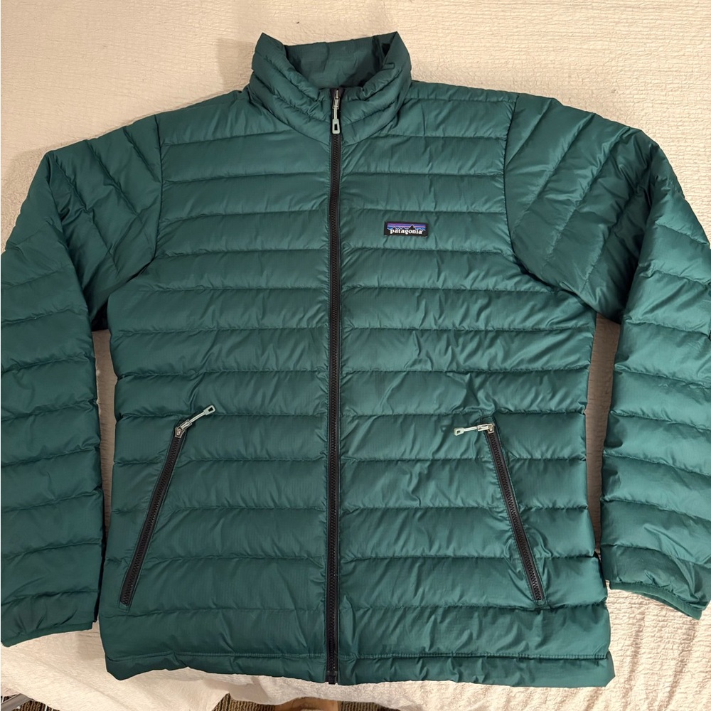 Patagonia Men’s Down Sweater. Size Medium. Gently worn.